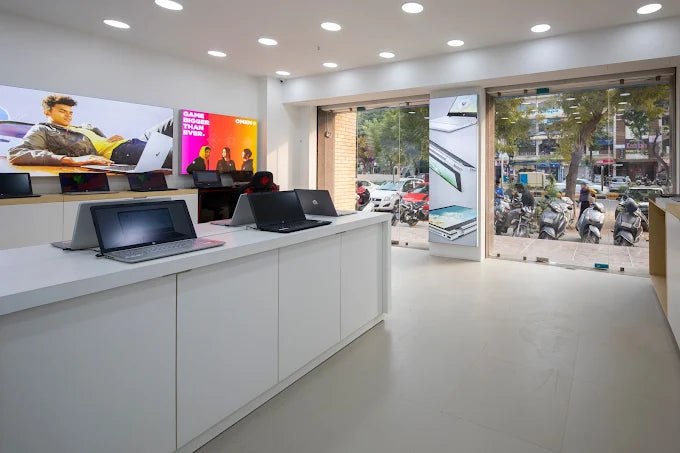 HP World showroom photo